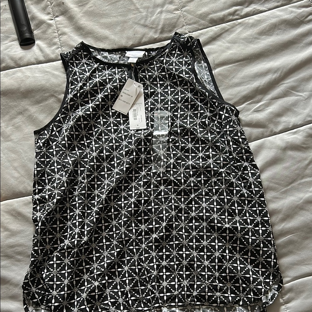 Black and White Geometric Women's Top
